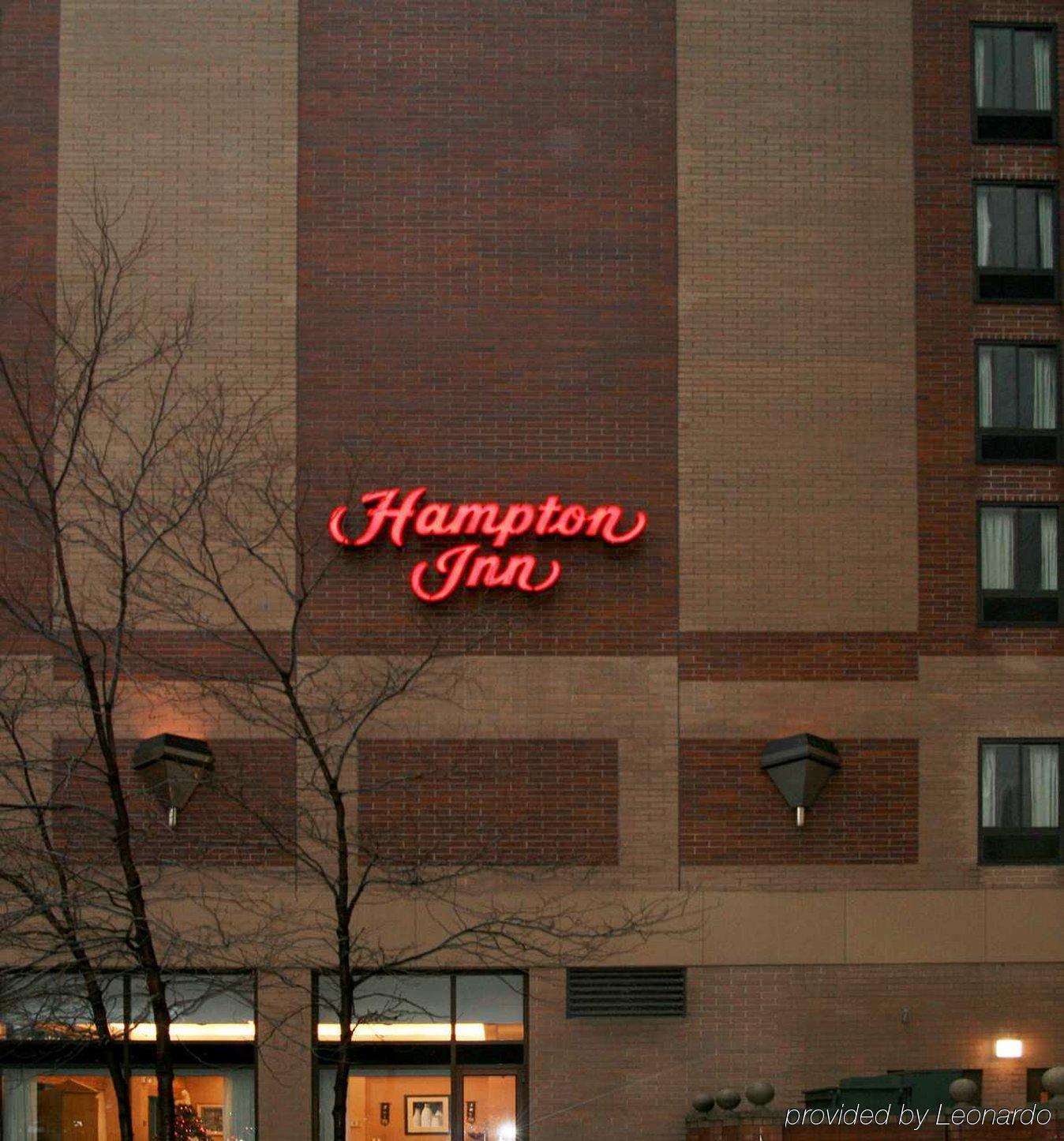 Hampton Inn Cleveland-Downtown Buitenkant foto